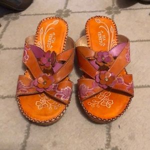 Via Veneto orange 🍊 and pink leather sandals 👡